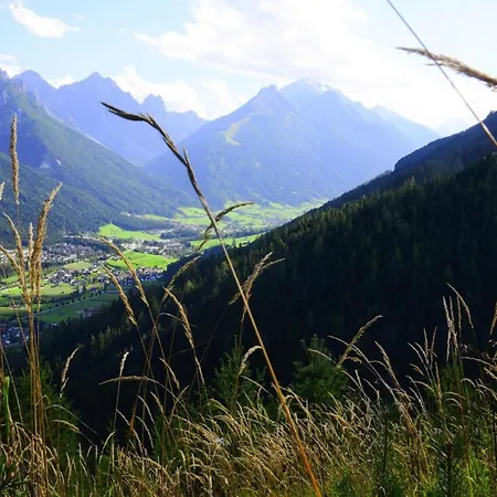 In Near Stubai Glacier Skiing