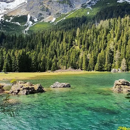 In Near Stubai Glacier Skiing
